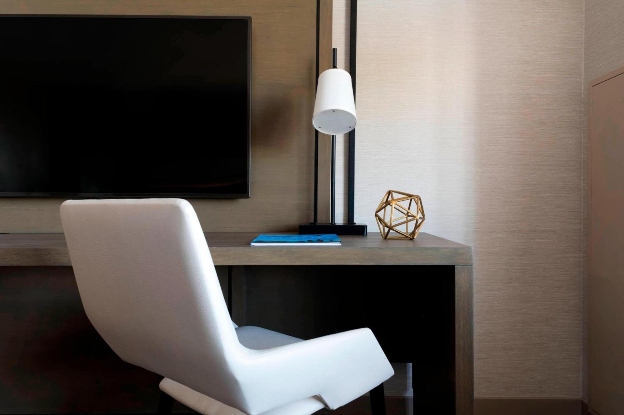Отель Atlanta Marriott Northeast/Emory Area Экстерьер фото