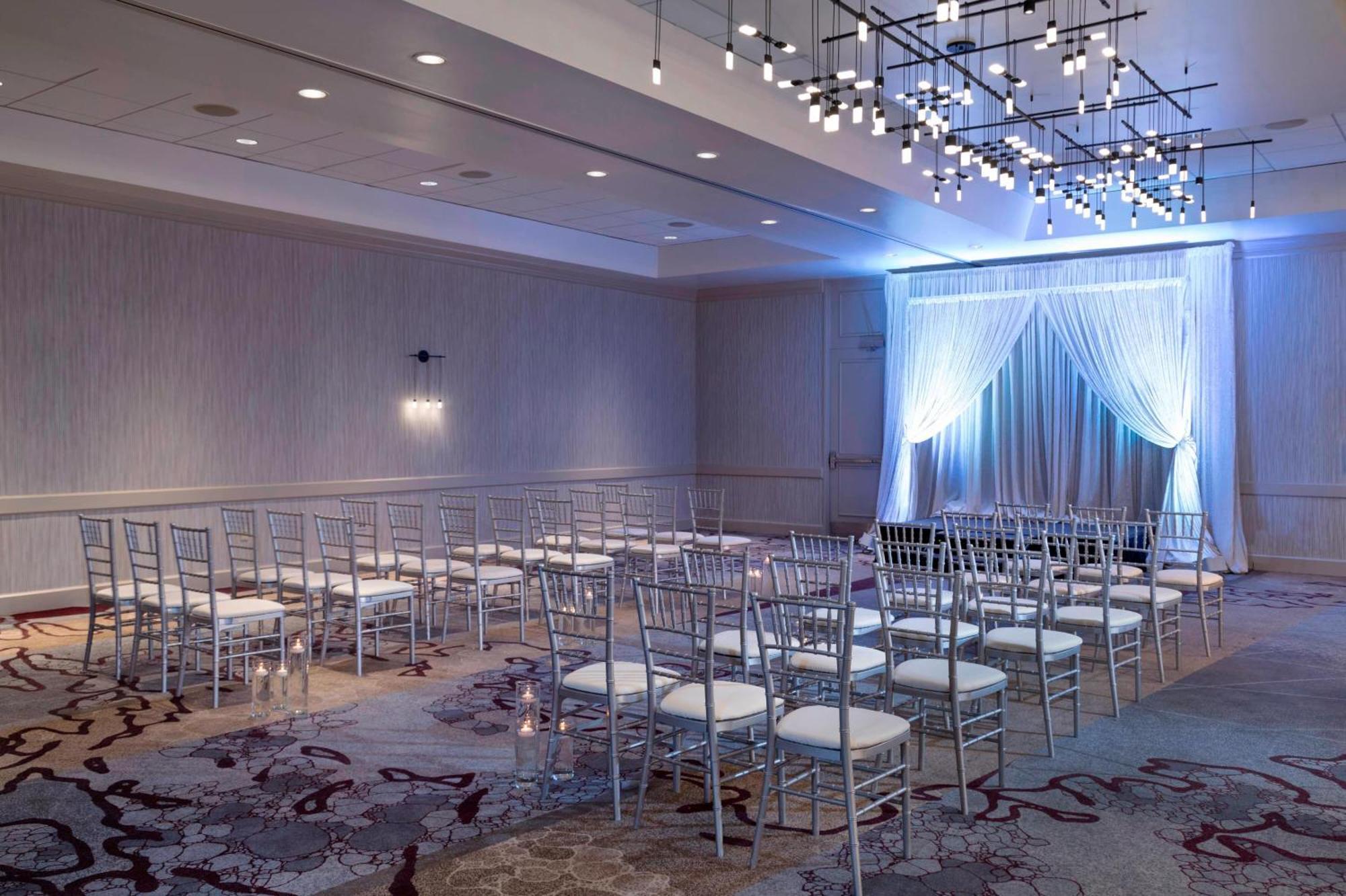 Отель Atlanta Marriott Northeast/Emory Area Экстерьер фото