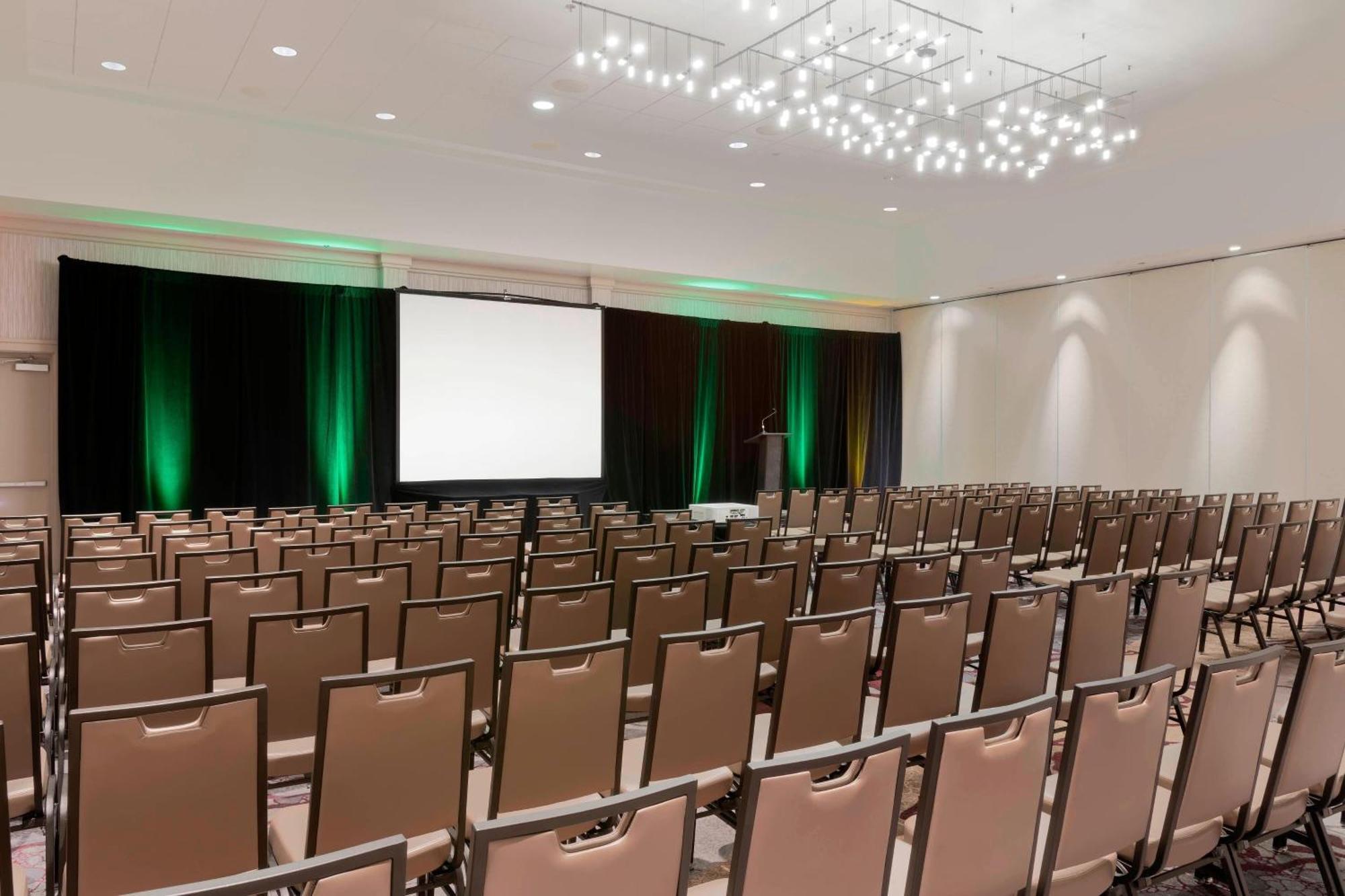 Отель Atlanta Marriott Northeast/Emory Area Экстерьер фото