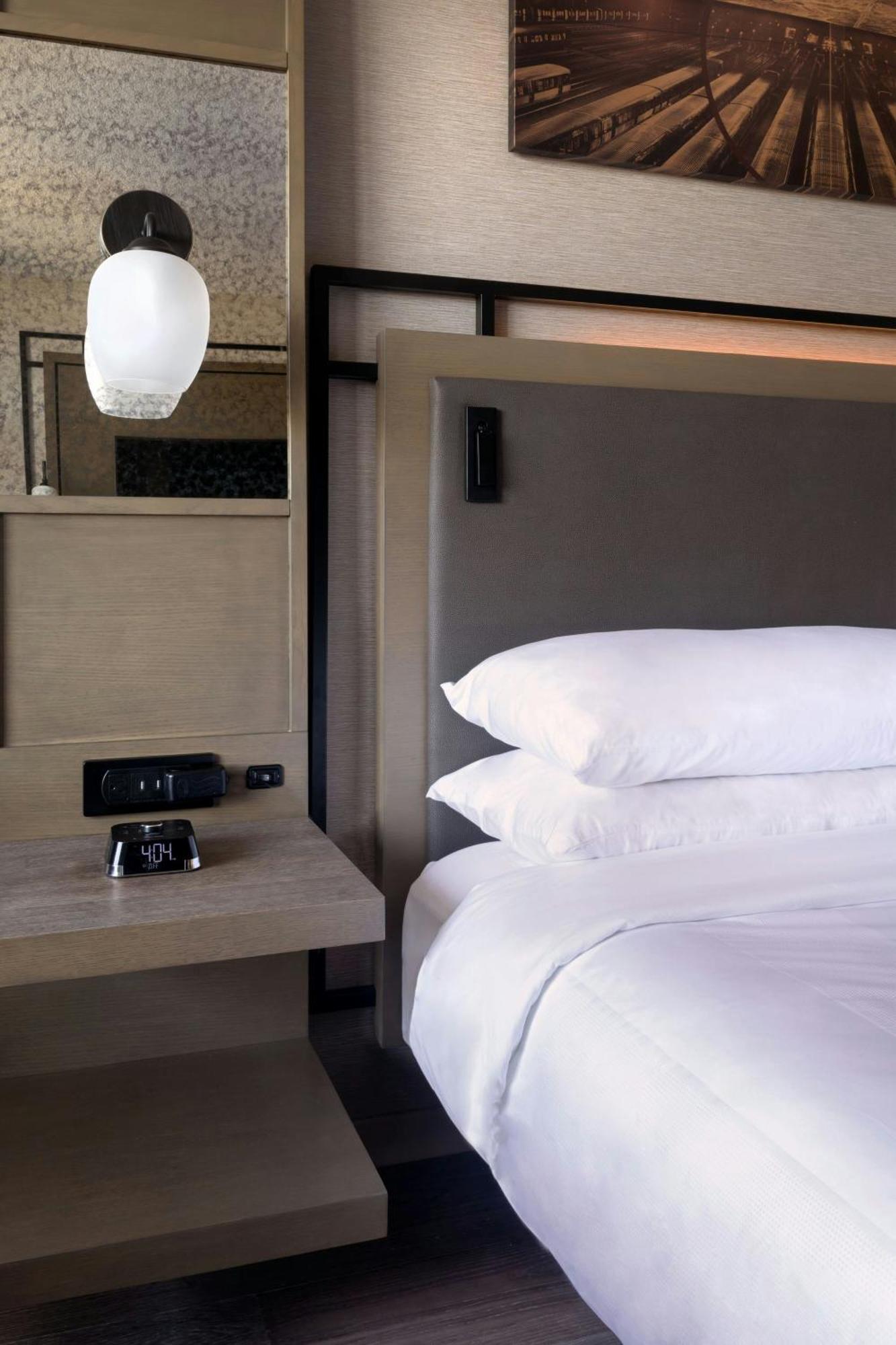 Отель Atlanta Marriott Northeast/Emory Area Экстерьер фото