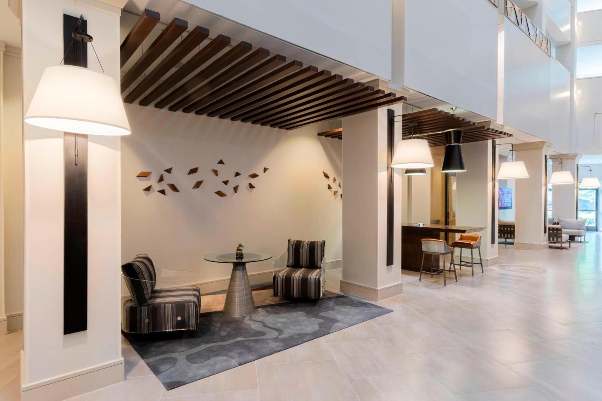 Отель Atlanta Marriott Northeast/Emory Area Экстерьер фото
