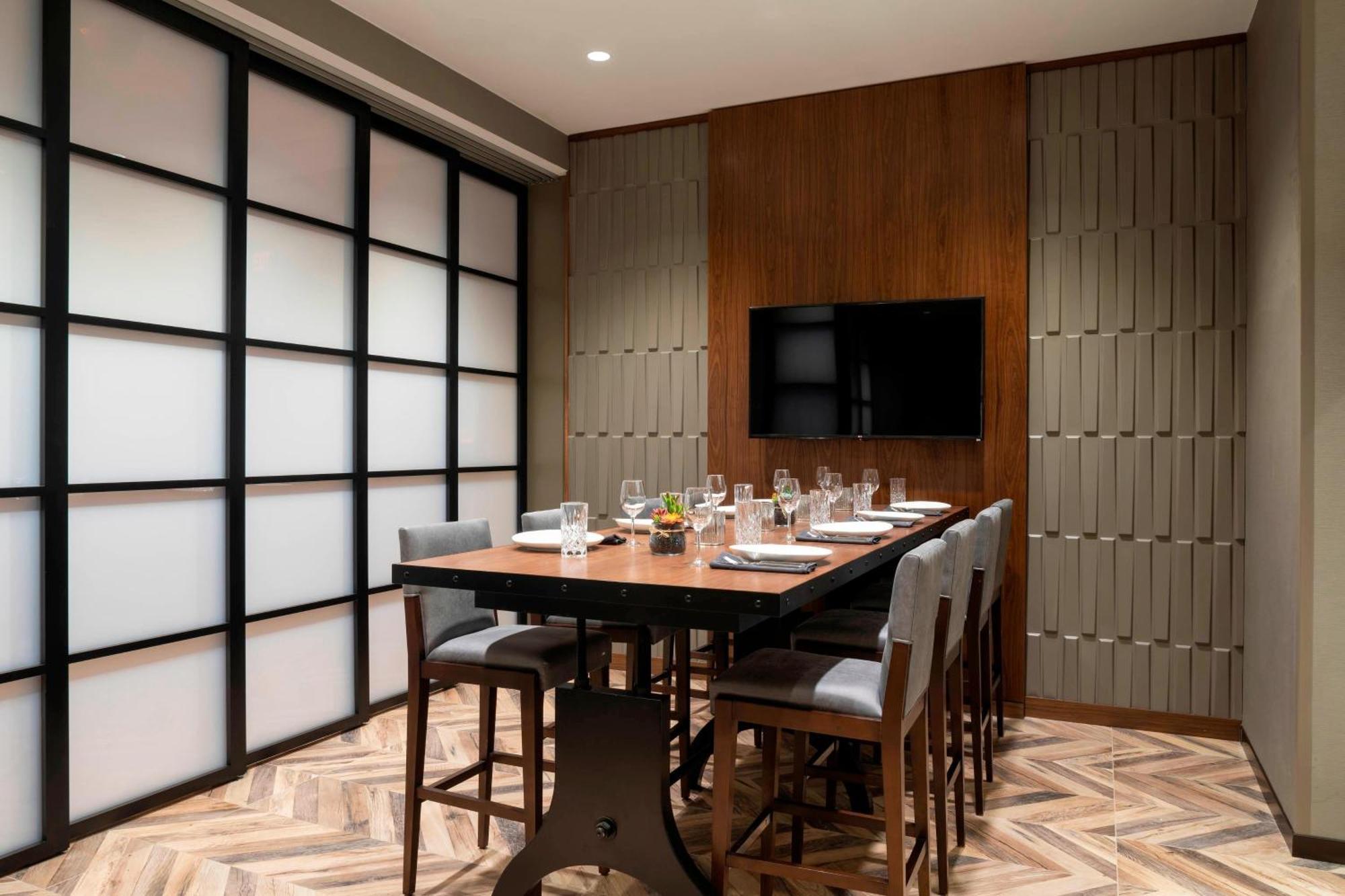 Отель Atlanta Marriott Northeast/Emory Area Экстерьер фото