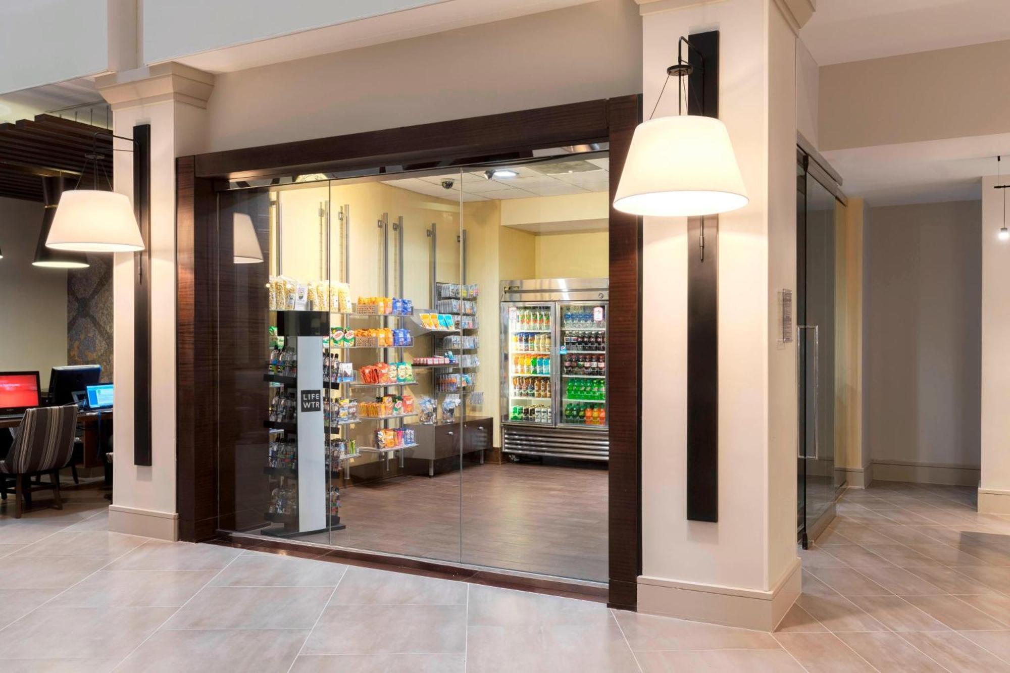 Отель Atlanta Marriott Northeast/Emory Area Экстерьер фото