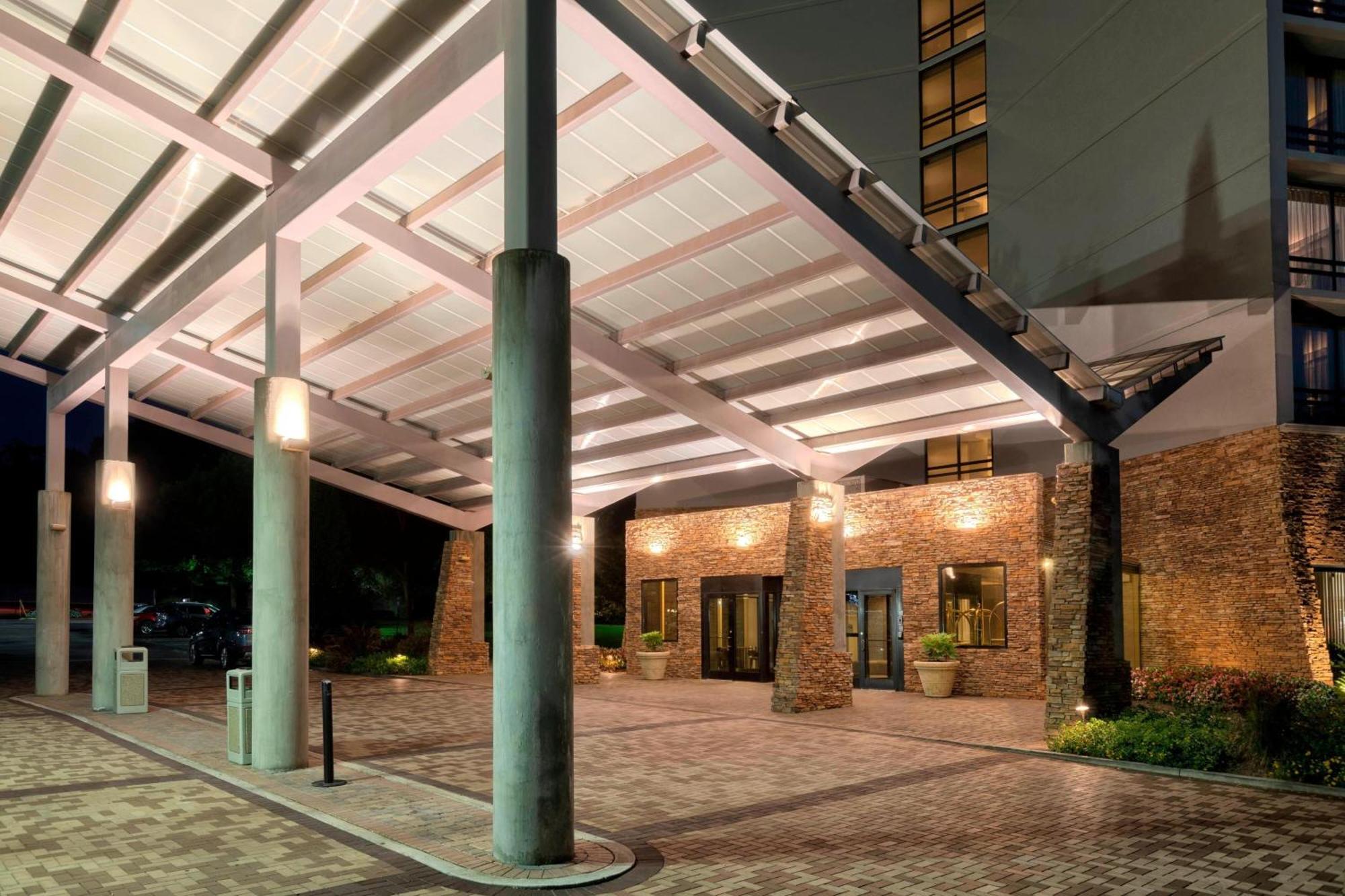 Отель Atlanta Marriott Northeast/Emory Area Экстерьер фото