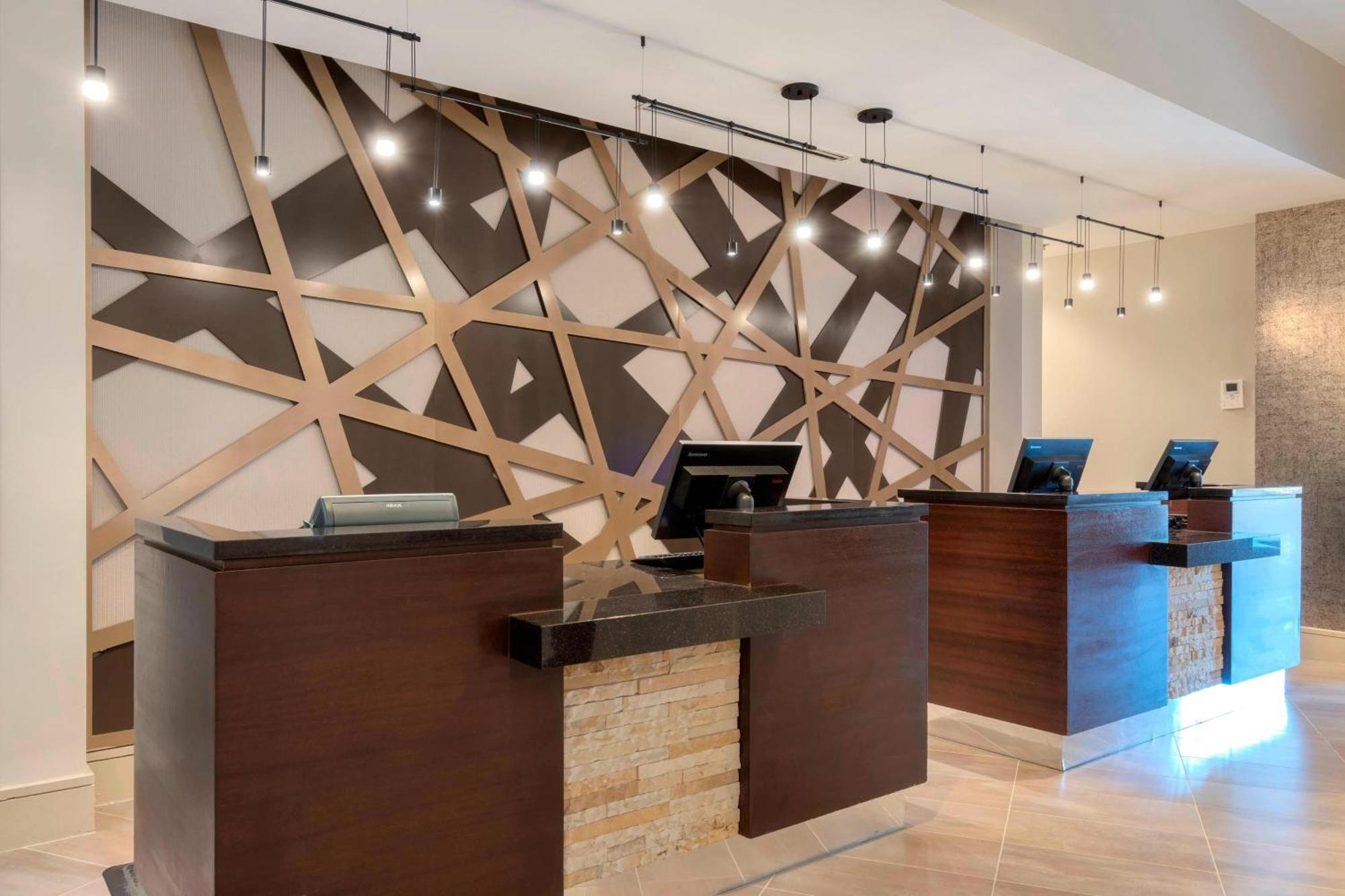 Отель Atlanta Marriott Northeast/Emory Area Экстерьер фото